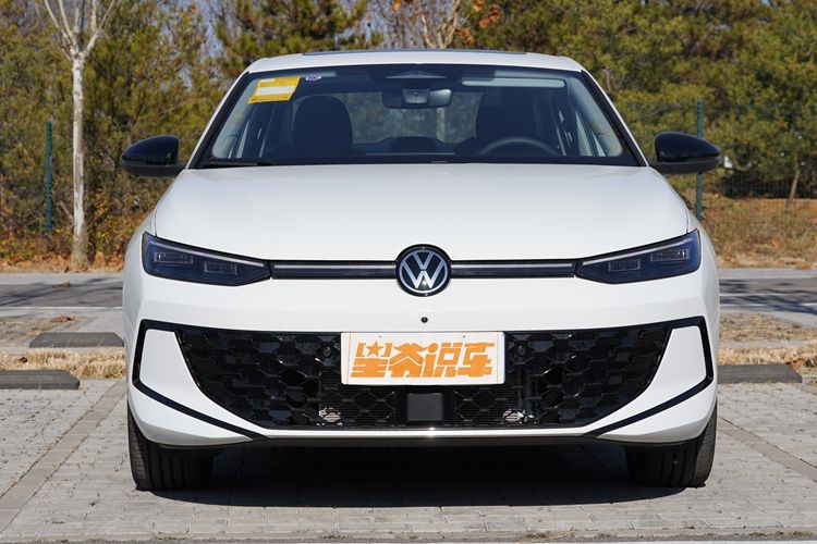 众朗逸Pro车型配置盘点麻将胡了助您选车：上汽大