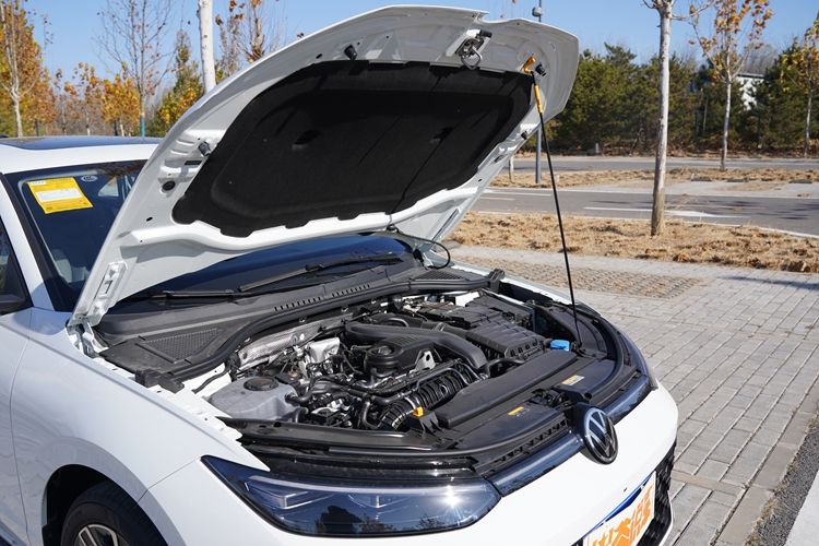 众朗逸Pro车型配置盘点麻将胡了助您选车:上汽大(图15) 众朗逸Pro车型配置盘点麻将胡了助您选车:上汽大(图15)