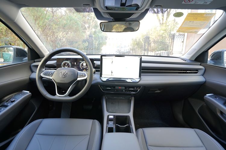 众朗逸Pro车型配置盘点麻将胡了助您选车:上汽大(图28) 众朗逸Pro车型配置盘点麻将胡了助您选车:上汽大(图28)