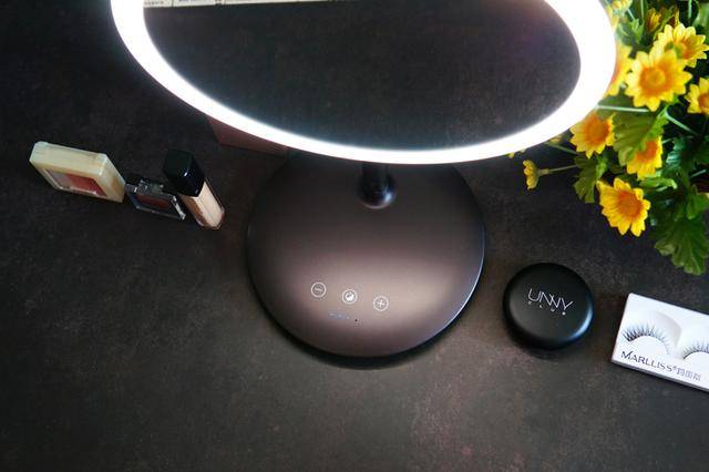 斐色耐JIUJIU化妆镜体验麻将胡了日光还原所见即所得：(图17)